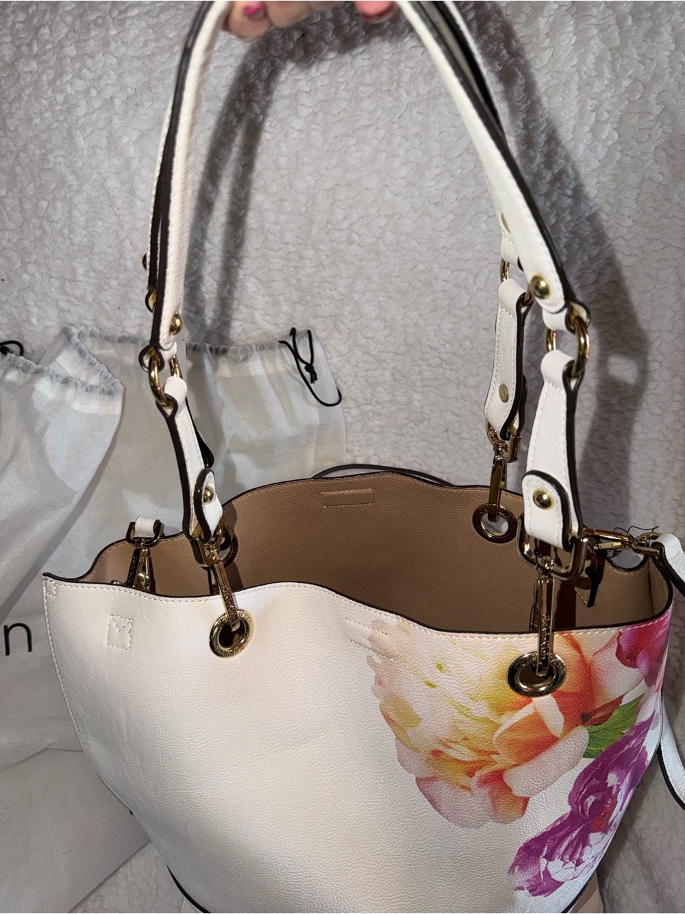 CALVIN KLEIN LARGE FLORAL TOTE - Picture 7 of 10